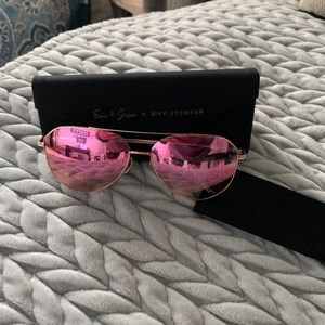 DIFF Jessie James Decker Dash Sunglasses